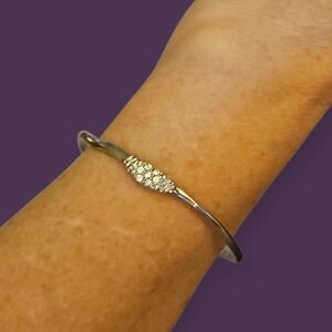 JESSICA SIMPSON Dainty Silvertone Crystal Bangle Bracelet